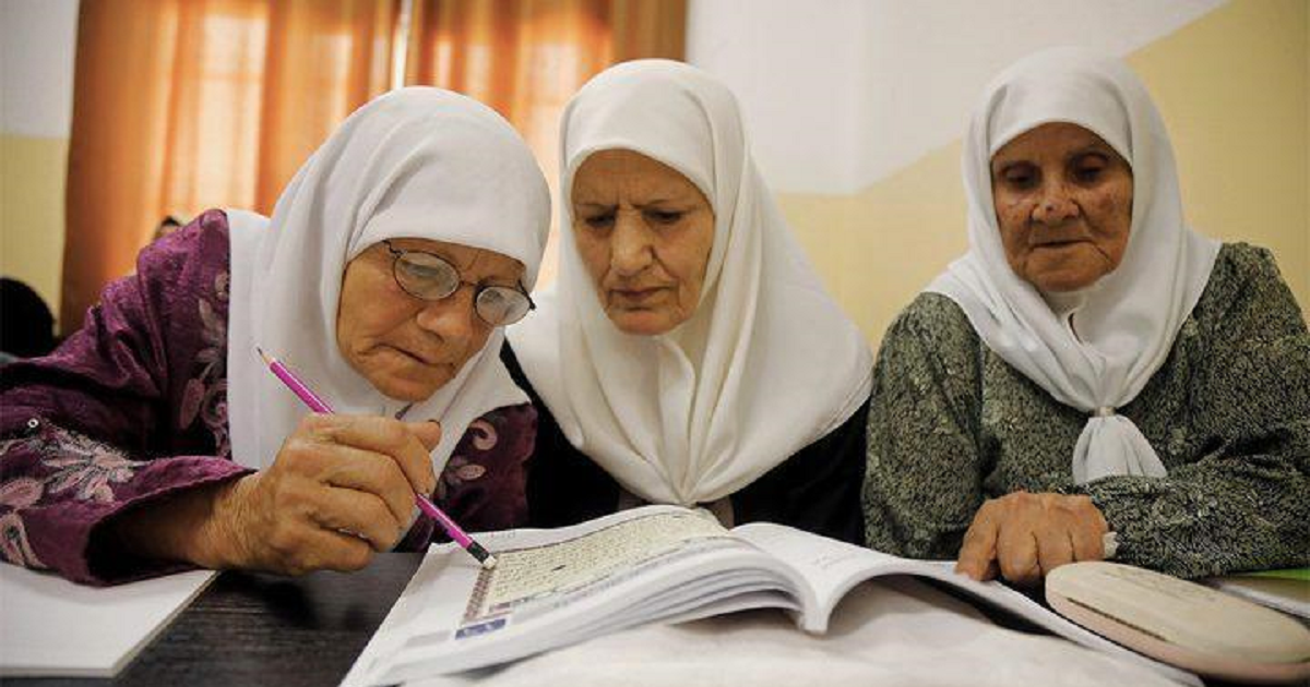 الاحصاء: معدلات الأمية في فلسطين من الأقل في العالم